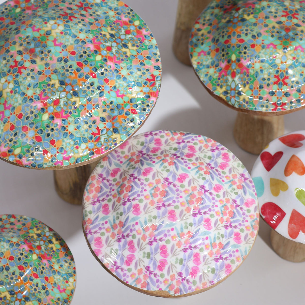 Medium Enamelled Mushroom - 15cm - Pastel Hearts
